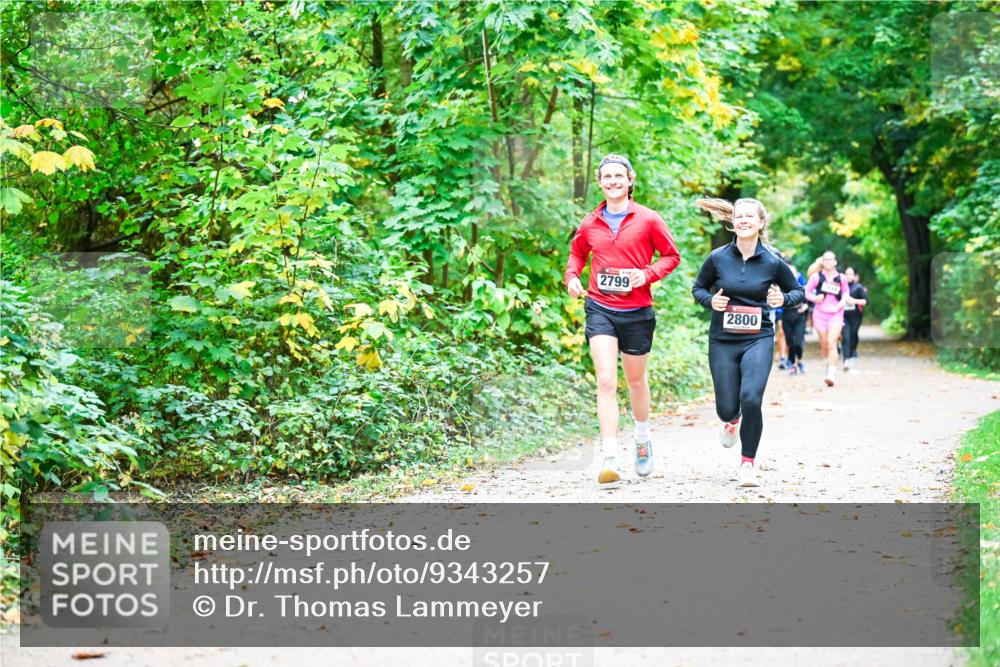 12.10.2025 - Bramfelder Halbmarathon 2025 Dr. Thomas Lammeyer http://msf.ph/oto/9343257 12.10.2025 09:57:55 Laufen 2799, 2800 meine-sportfotos.de