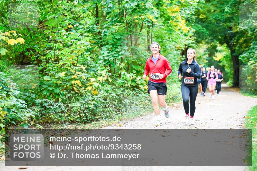 12.10.2025 - Bramfelder Halbmarathon 2025 Dr. Thomas Lammeyer http://msf.ph/oto/9343258 12.10.2025 09:57:55 Laufen 2799, 2800 meine-sportfotos.de