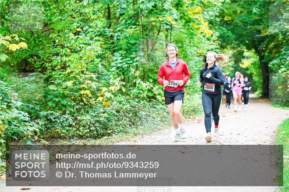 12.10.2025 - Bramfelder Halbmarathon 2025 Dr. Thomas Lammeyer http://msf.ph/oto/9343259 12.10.2025 09:57:55 Laufen 2799, 2800 meine-sportfotos.de