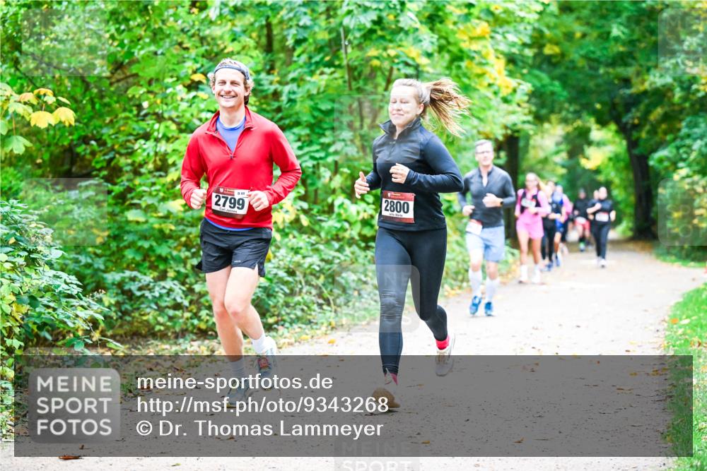 12.10.2025 - Bramfelder Halbmarathon 2025 Dr. Thomas Lammeyer http://msf.ph/oto/9343268 12.10.2025 09:57:56 Laufen 60, 2799, 2800, 86 meine-sportfotos.de
