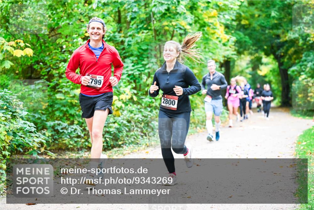 12.10.2025 - Bramfelder Halbmarathon 2025 Dr. Thomas Lammeyer http://msf.ph/oto/9343269 12.10.2025 09:57:57 Laufen 099, 799, 2800 meine-sportfotos.de