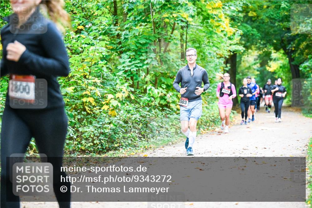 12.10.2025 - Bramfelder Halbmarathon 2025 Dr. Thomas Lammeyer http://msf.ph/oto/9343272 12.10.2025 09:57:58 Laufen 2800, 503 meine-sportfotos.de