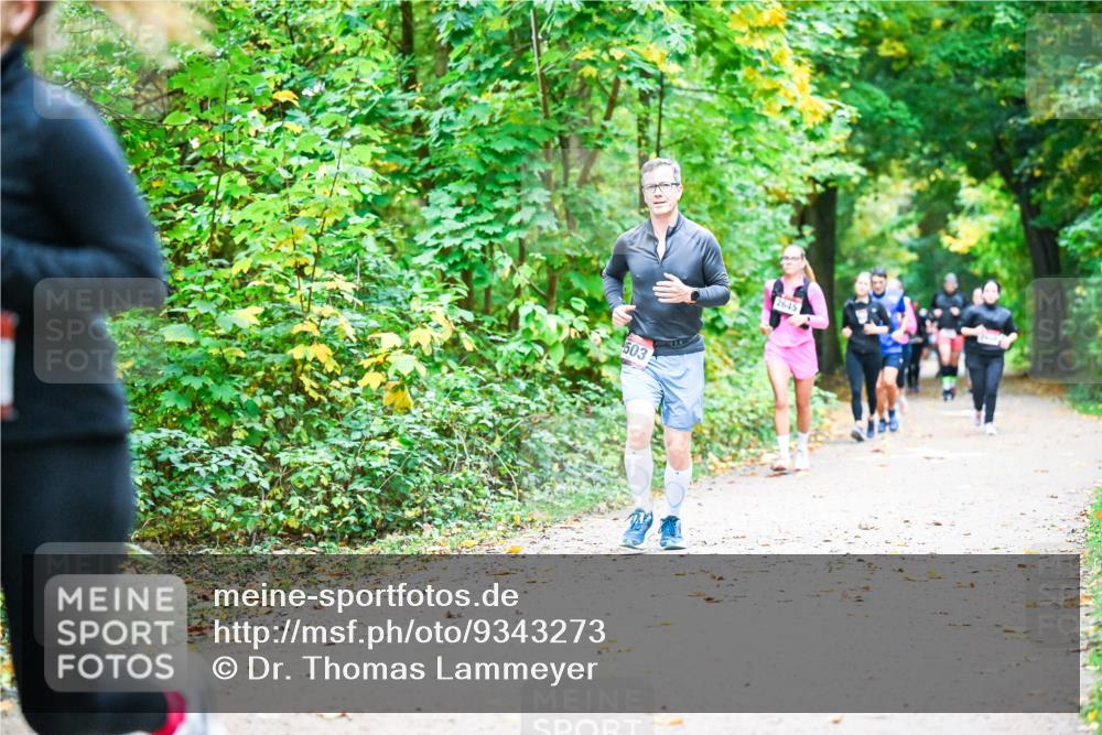 12.10.2025 - Bramfelder Halbmarathon 2025 Dr. Thomas Lammeyer http://msf.ph/oto/9343273 12.10.2025 09:57:58 Laufen  meine-sportfotos.de