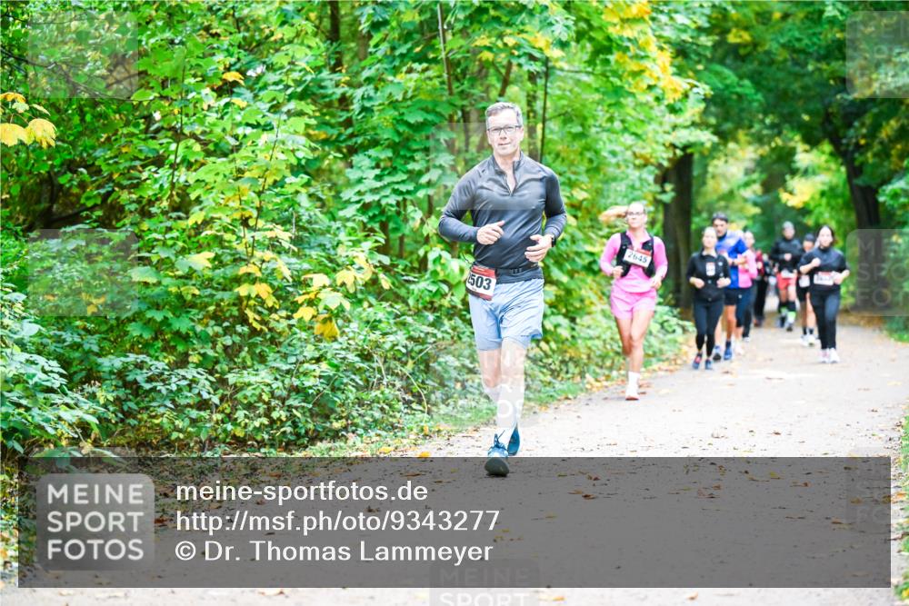 12.10.2025 - Bramfelder Halbmarathon 2025 Dr. Thomas Lammeyer http://msf.ph/oto/9343277 12.10.2025 09:57:59 Laufen 503, 2645 meine-sportfotos.de