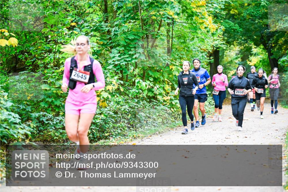 12.10.2025 - Bramfelder Halbmarathon 2025 Dr. Thomas Lammeyer http://msf.ph/oto/9343300 12.10.2025 09:58:02 Laufen 01, 2645, 94, 2648, 2650, 2555 meine-sportfotos.de