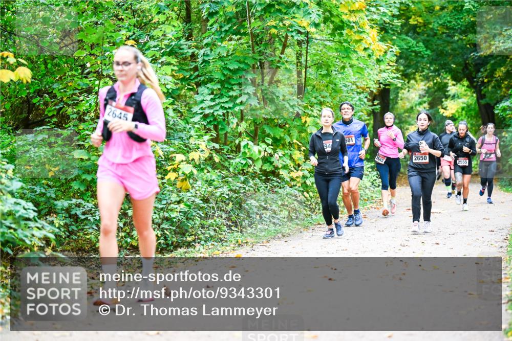 12.10.2025 - Bramfelder Halbmarathon 2025 Dr. Thomas Lammeyer http://msf.ph/oto/9343301 12.10.2025 09:58:02 Laufen 2645, 94, 501, 2650, 2555 meine-sportfotos.de