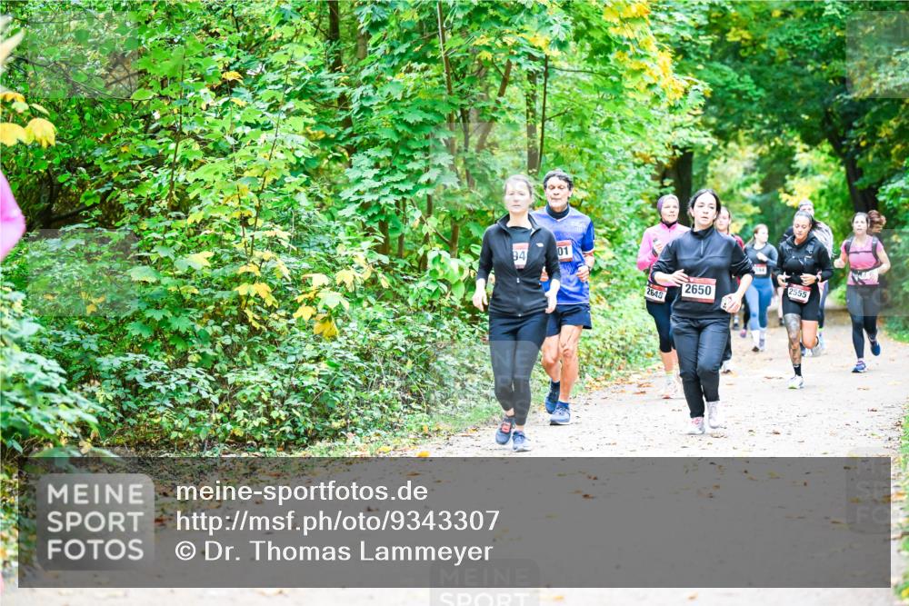12.10.2025 - Bramfelder Halbmarathon 2025 Dr. Thomas Lammeyer http://msf.ph/oto/9343307 12.10.2025 09:58:04 Laufen 94, 01, 2648, 2650, 2555 meine-sportfotos.de