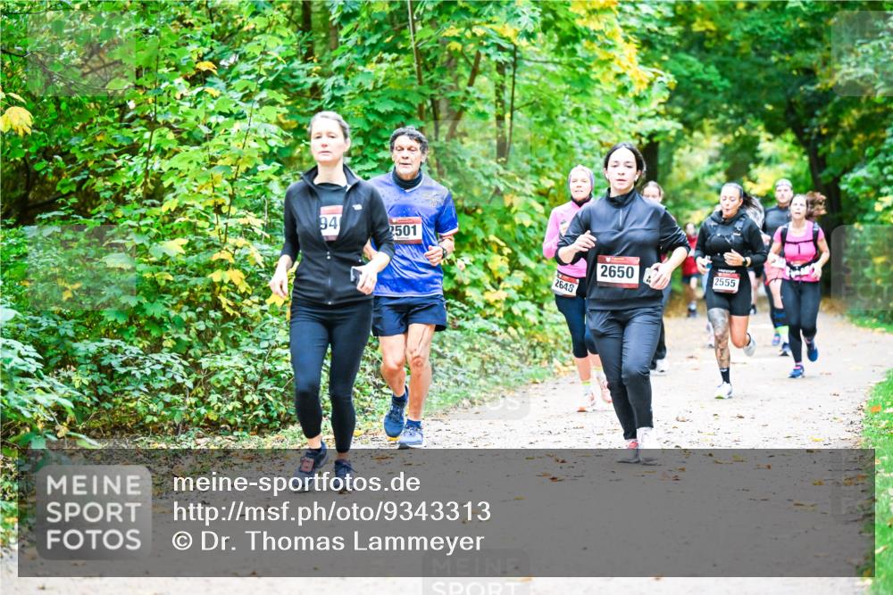 12.10.2025 - Bramfelder Halbmarathon 2025 Dr. Thomas Lammeyer http://msf.ph/oto/9343313 12.10.2025 09:58:05 Laufen 940, 2501, 2650, 2555, 2648 meine-sportfotos.de