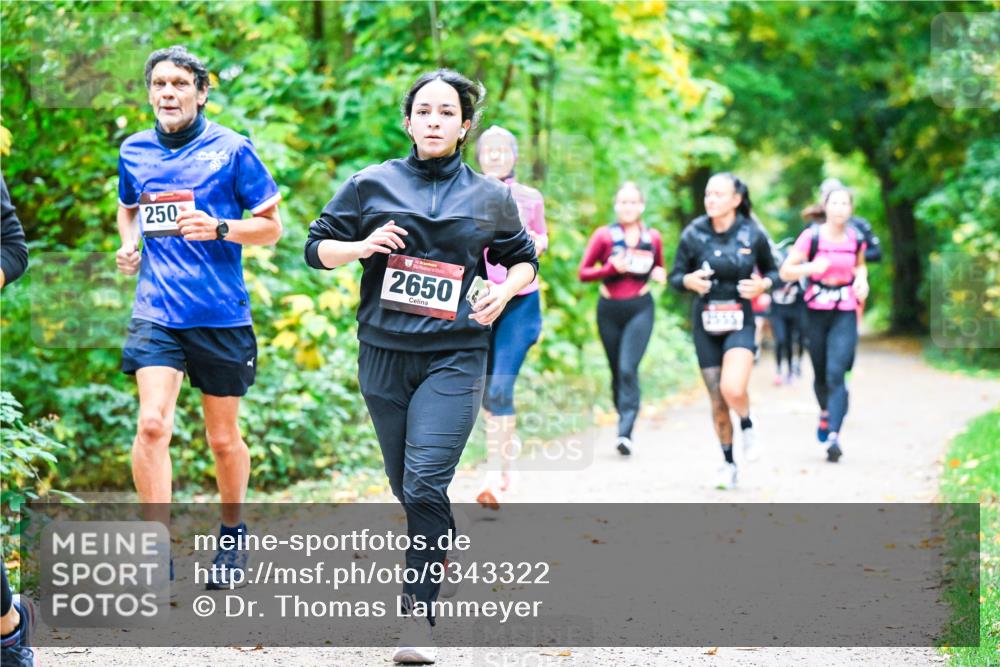 12.10.2025 - Bramfelder Halbmarathon 2025 Dr. Thomas Lammeyer http://msf.ph/oto/9343322 12.10.2025 09:58:07 Laufen 250, 2650, 2555 meine-sportfotos.de