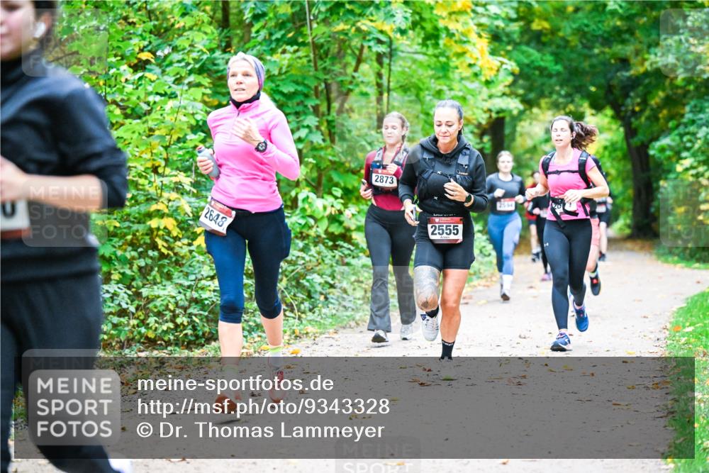 12.10.2025 - Bramfelder Halbmarathon 2025 Dr. Thomas Lammeyer http://msf.ph/oto/9343328 12.10.2025 09:58:08 Laufen 2648, 2873, 2555, 2554 meine-sportfotos.de