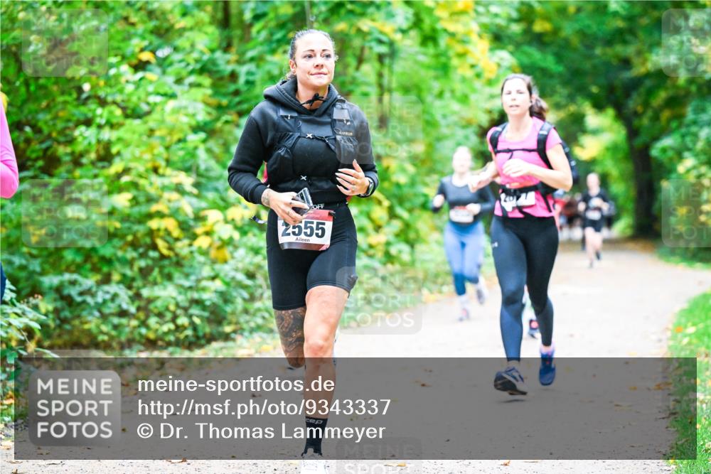 12.10.2025 - Bramfelder Halbmarathon 2025 Dr. Thomas Lammeyer http://msf.ph/oto/9343337 12.10.2025 09:58:09 Laufen 2555 meine-sportfotos.de