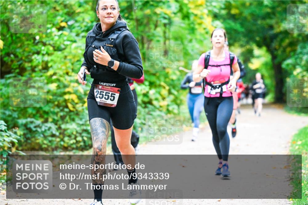 12.10.2025 - Bramfelder Halbmarathon 2025 Dr. Thomas Lammeyer http://msf.ph/oto/9343339 12.10.2025 09:58:09 Laufen 2555 meine-sportfotos.de