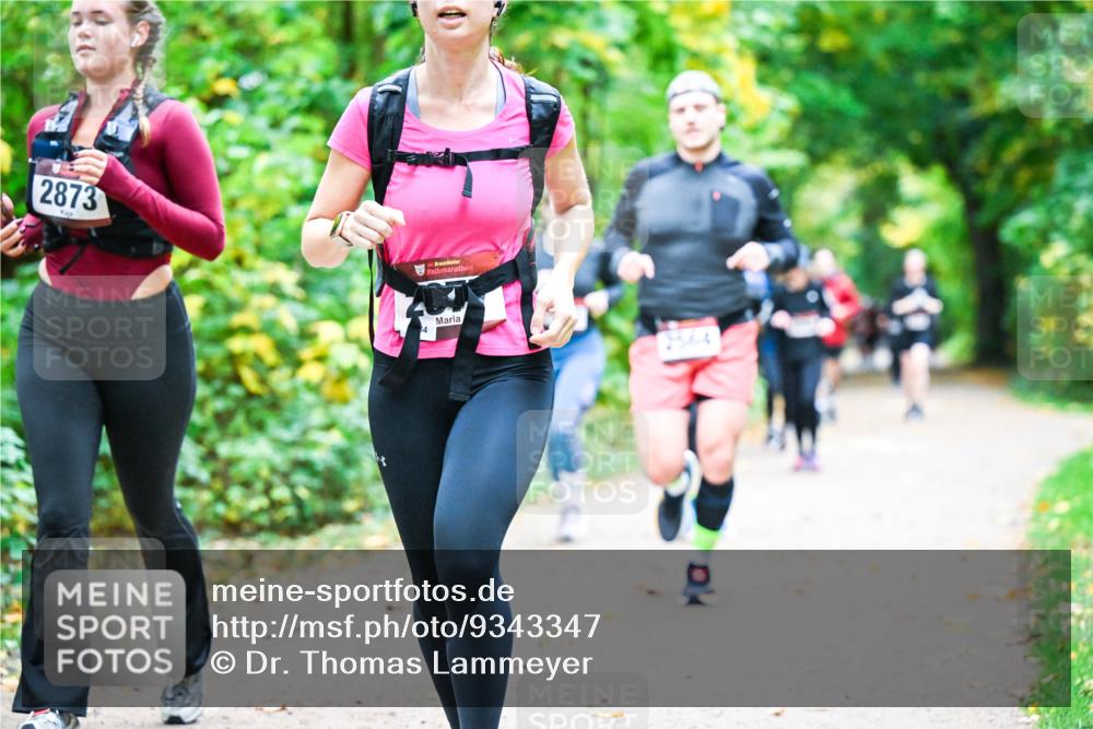12.10.2025 - Bramfelder Halbmarathon 2025 Dr. Thomas Lammeyer http://msf.ph/oto/9343347 12.10.2025 09:58:11 Laufen 2873, 2564 meine-sportfotos.de