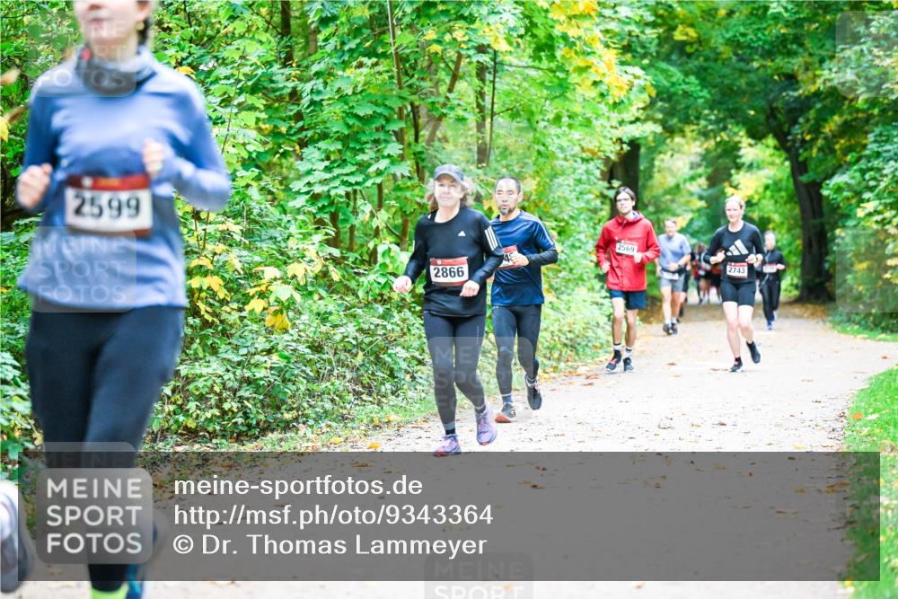 12.10.2025 - Bramfelder Halbmarathon 2025 Dr. Thomas Lammeyer http://msf.ph/oto/9343364 12.10.2025 09:58:14 Laufen 2599, 2866, 4, 2569, 2743 meine-sportfotos.de