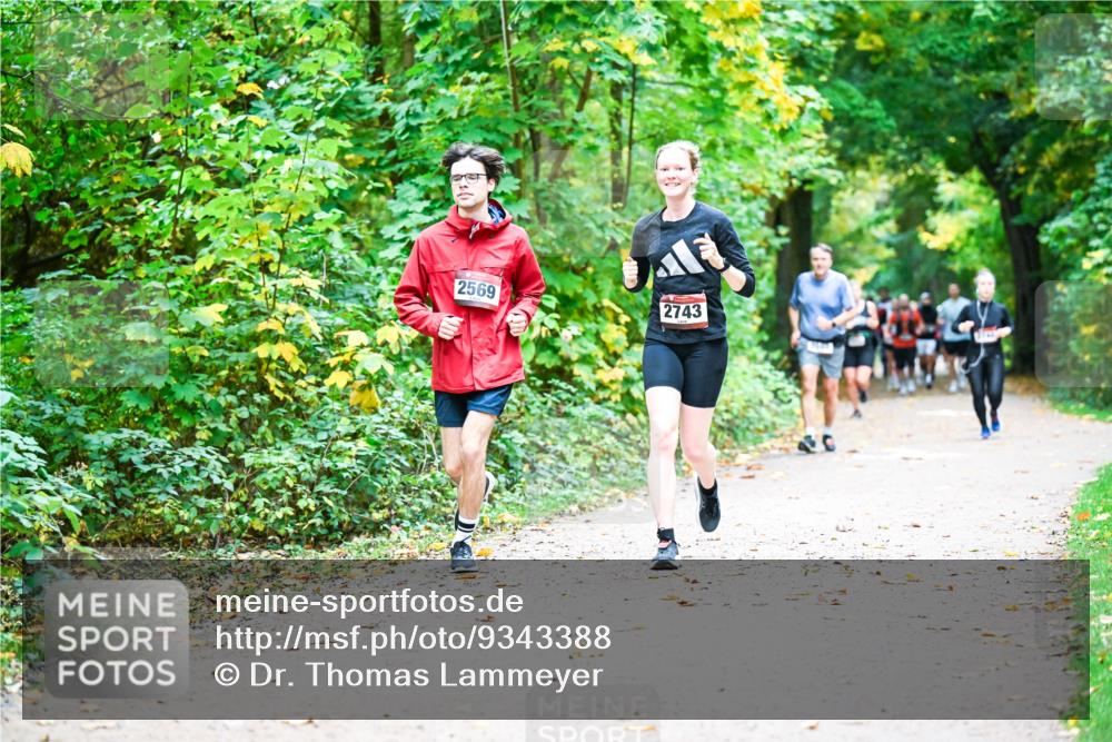 12.10.2025 - Bramfelder Halbmarathon 2025 Dr. Thomas Lammeyer http://msf.ph/oto/9343388 12.10.2025 09:58:18 Laufen 2569, 2743 meine-sportfotos.de
