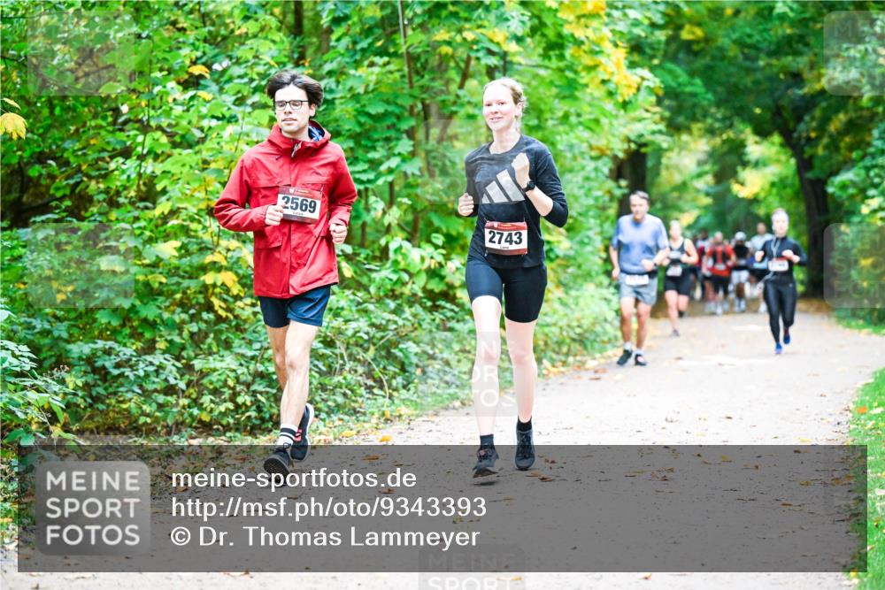 12.10.2025 - Bramfelder Halbmarathon 2025 Dr. Thomas Lammeyer http://msf.ph/oto/9343393 12.10.2025 09:58:19 Laufen 2569, 2743 meine-sportfotos.de