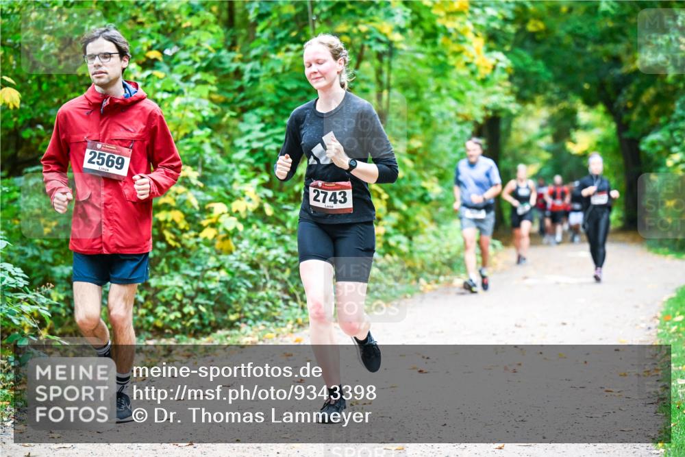 12.10.2025 - Bramfelder Halbmarathon 2025 Dr. Thomas Lammeyer http://msf.ph/oto/9343398 12.10.2025 09:58:20 Laufen 2569, 2743 meine-sportfotos.de