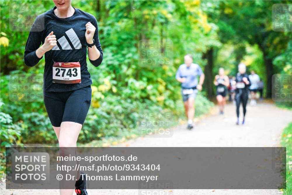 12.10.2025 - Bramfelder Halbmarathon 2025 Dr. Thomas Lammeyer http://msf.ph/oto/9343404 12.10.2025 09:58:21 Laufen 34, 2743 meine-sportfotos.de