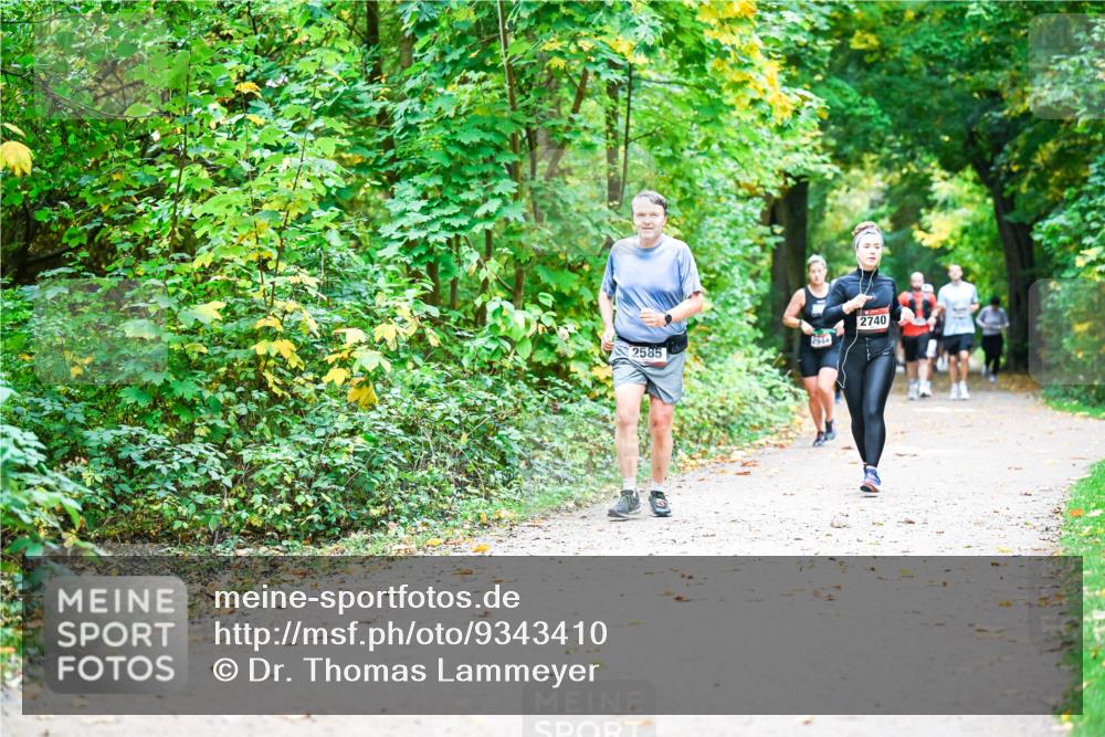 12.10.2025 - Bramfelder Halbmarathon 2025 Dr. Thomas Lammeyer http://msf.ph/oto/9343410 12.10.2025 09:58:22 Laufen 2585, 16, 2740 meine-sportfotos.de