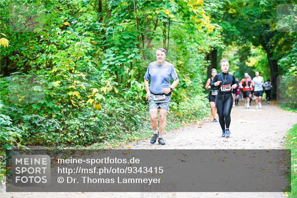 12.10.2025 - Bramfelder Halbmarathon 2025 Dr. Thomas Lammeyer http://msf.ph/oto/9343415 12.10.2025 09:58:22 Laufen 2585, 944, 2740 meine-sportfotos.de