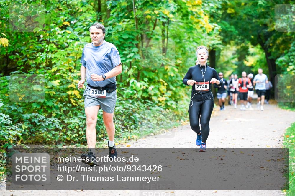 12.10.2025 - Bramfelder Halbmarathon 2025 Dr. Thomas Lammeyer http://msf.ph/oto/9343426 12.10.2025 09:58:24 Laufen 2740, 2585 meine-sportfotos.de