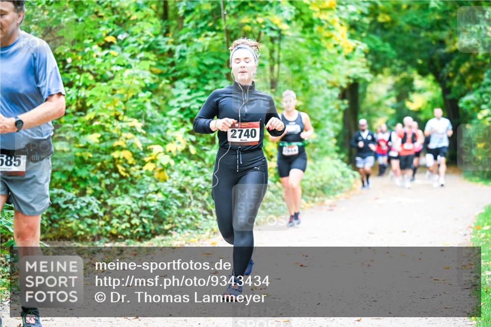 12.10.2025 - Bramfelder Halbmarathon 2025 Dr. Thomas Lammeyer http://msf.ph/oto/9343434 12.10.2025 09:58:26 Laufen 585, 2740 meine-sportfotos.de