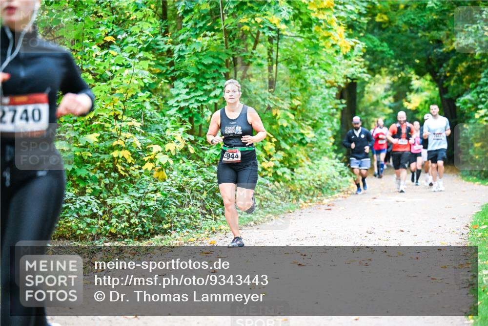 12.10.2025 - Bramfelder Halbmarathon 2025 Dr. Thomas Lammeyer http://msf.ph/oto/9343443 12.10.2025 09:58:27 Laufen 2740, 2944, 2063 meine-sportfotos.de
