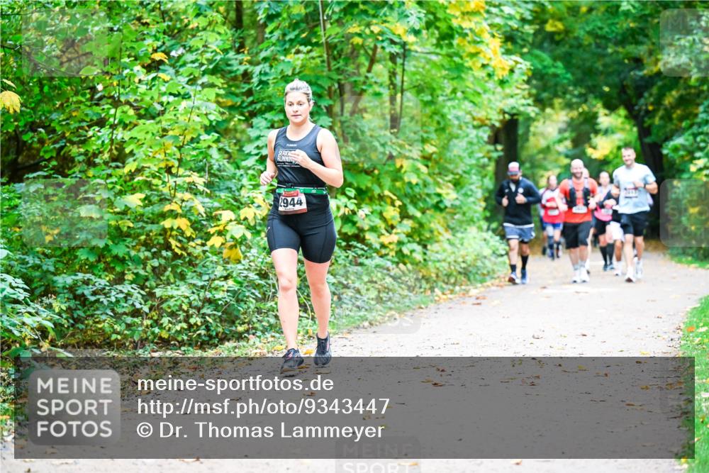 12.10.2025 - Bramfelder Halbmarathon 2025 Dr. Thomas Lammeyer http://msf.ph/oto/9343447 12.10.2025 09:58:27 Laufen 2944 meine-sportfotos.de
