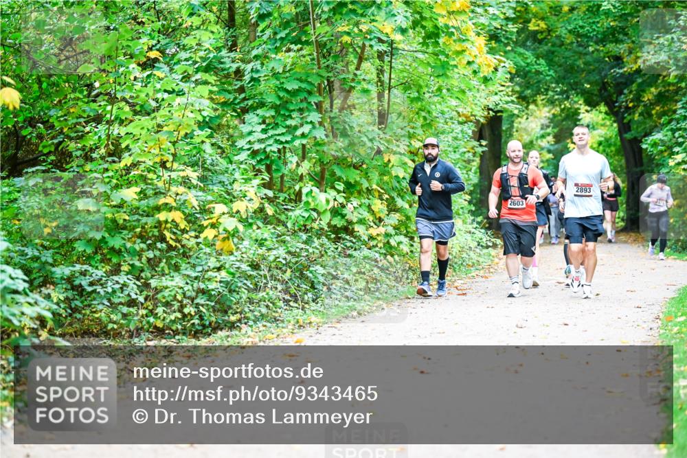 12.10.2025 - Bramfelder Halbmarathon 2025 Dr. Thomas Lammeyer http://msf.ph/oto/9343465 12.10.2025 09:58:30 Laufen 2603, 2893 meine-sportfotos.de