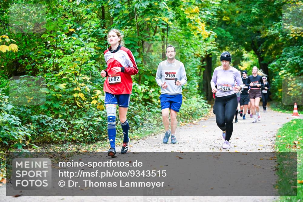 12.10.2025 - Bramfelder Halbmarathon 2025 Dr. Thomas Lammeyer http://msf.ph/oto/9343515 12.10.2025 09:58:40 Laufen 2682, 2789, 2694, 2475 meine-sportfotos.de