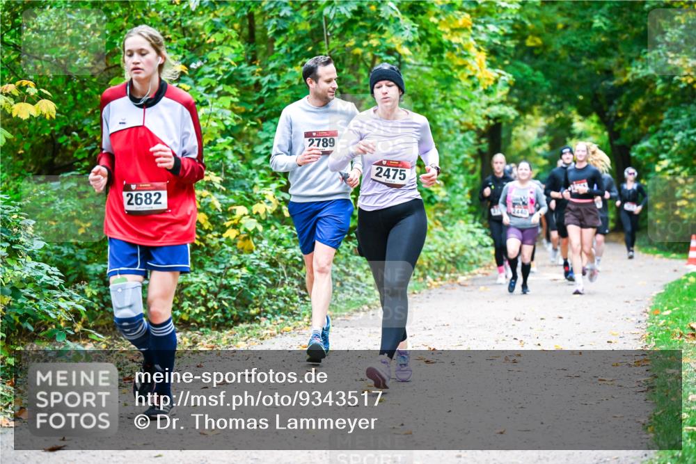 12.10.2025 - Bramfelder Halbmarathon 2025 Dr. Thomas Lammeyer http://msf.ph/oto/9343517 12.10.2025 09:58:41 Laufen 2682, 2789, 4, 2475, 2440 meine-sportfotos.de