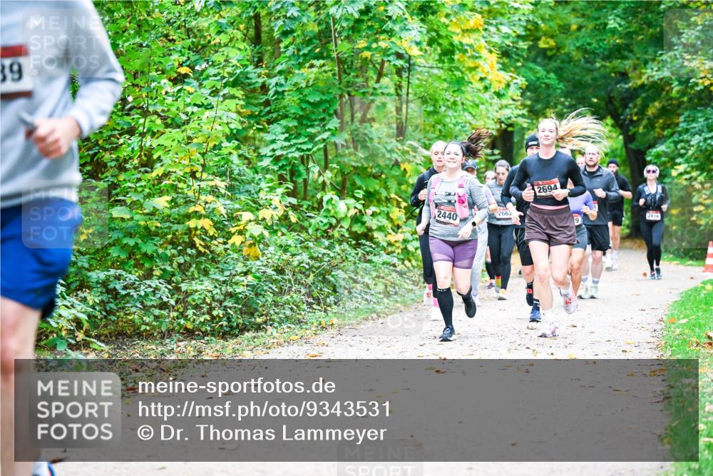 12.10.2025 - Bramfelder Halbmarathon 2025 Dr. Thomas Lammeyer http://msf.ph/oto/9343531 12.10.2025 09:58:43 Laufen 89, 2440, 2663, 2694, 2816 meine-sportfotos.de