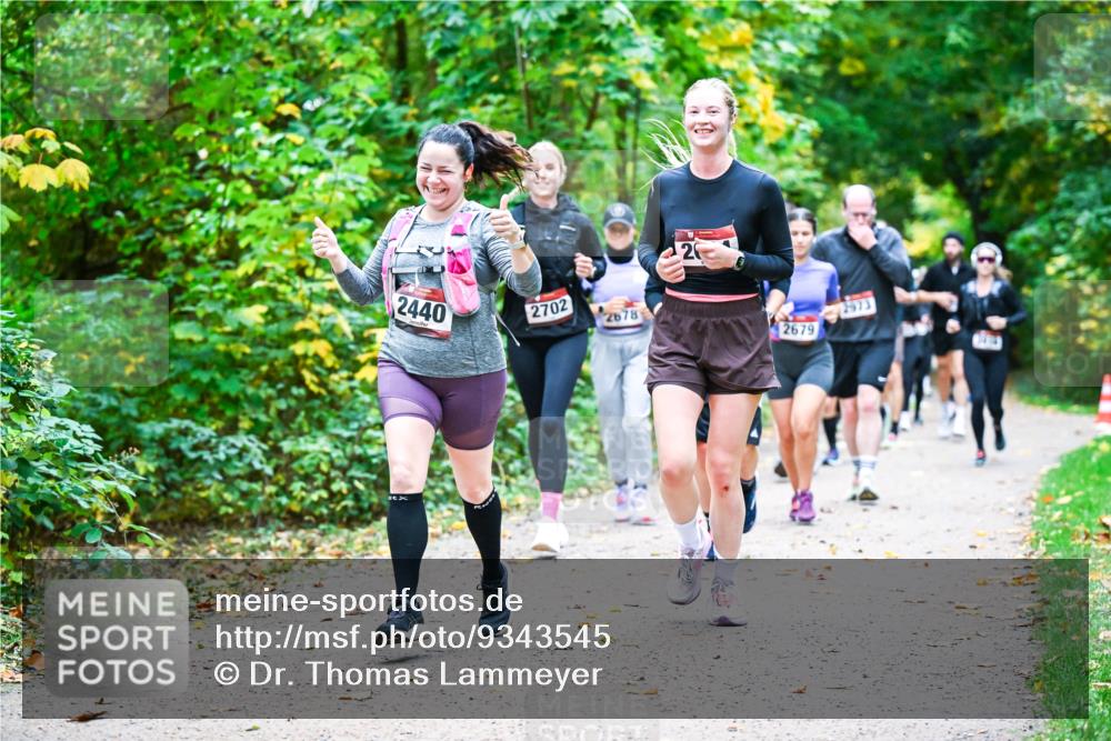 12.10.2025 - Bramfelder Halbmarathon 2025 Dr. Thomas Lammeyer http://msf.ph/oto/9343545 12.10.2025 09:58:45 Laufen 2440, 2702, 2678, 2679, 2973 meine-sportfotos.de