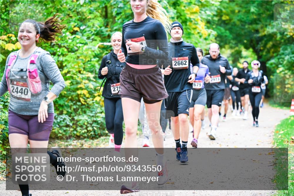 12.10.2025 - Bramfelder Halbmarathon 2025 Dr. Thomas Lammeyer http://msf.ph/oto/9343550 12.10.2025 09:58:46 Laufen 2440, 27, 2662, 2679, 2973 meine-sportfotos.de