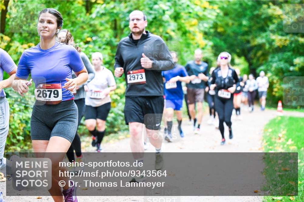 12.10.2025 - Bramfelder Halbmarathon 2025 Dr. Thomas Lammeyer http://msf.ph/oto/9343564 12.10.2025 09:58:49 Laufen 2679, 2973, 1 meine-sportfotos.de