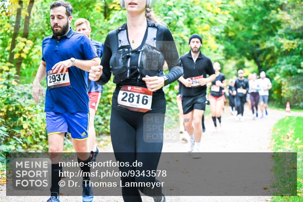 12.10.2025 - Bramfelder Halbmarathon 2025 Dr. Thomas Lammeyer http://msf.ph/oto/9343578 12.10.2025 09:58:52 Laufen 2937, 2816, 29 meine-sportfotos.de