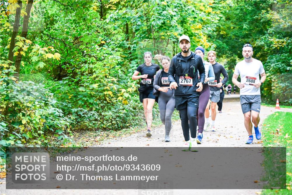12.10.2025 - Bramfelder Halbmarathon 2025 Dr. Thomas Lammeyer http://msf.ph/oto/9343609 12.10.2025 09:58:57 Laufen 2688, 285, 2767, 2865, 2825 meine-sportfotos.de