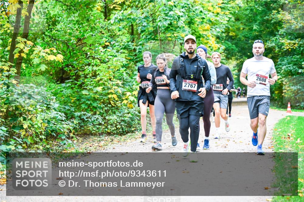 12.10.2025 - Bramfelder Halbmarathon 2025 Dr. Thomas Lammeyer http://msf.ph/oto/9343611 12.10.2025 09:58:57 Laufen 2859, 2825, 2767, 2865, 2688 meine-sportfotos.de