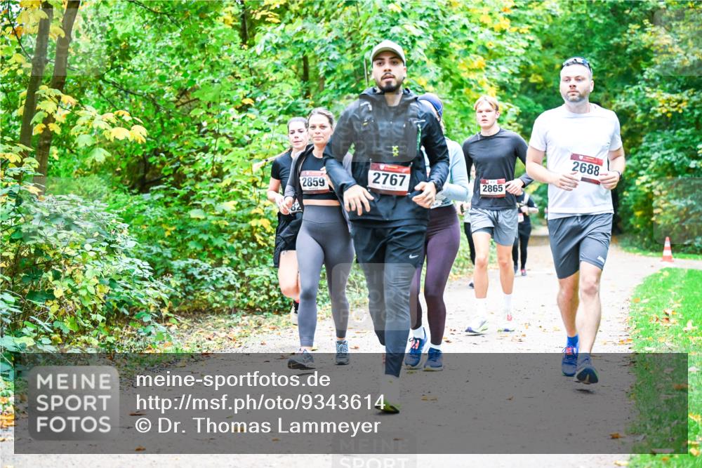 12.10.2025 - Bramfelder Halbmarathon 2025 Dr. Thomas Lammeyer http://msf.ph/oto/9343614 12.10.2025 09:58:58 Laufen 2688, 2767, 2865, 2859 meine-sportfotos.de