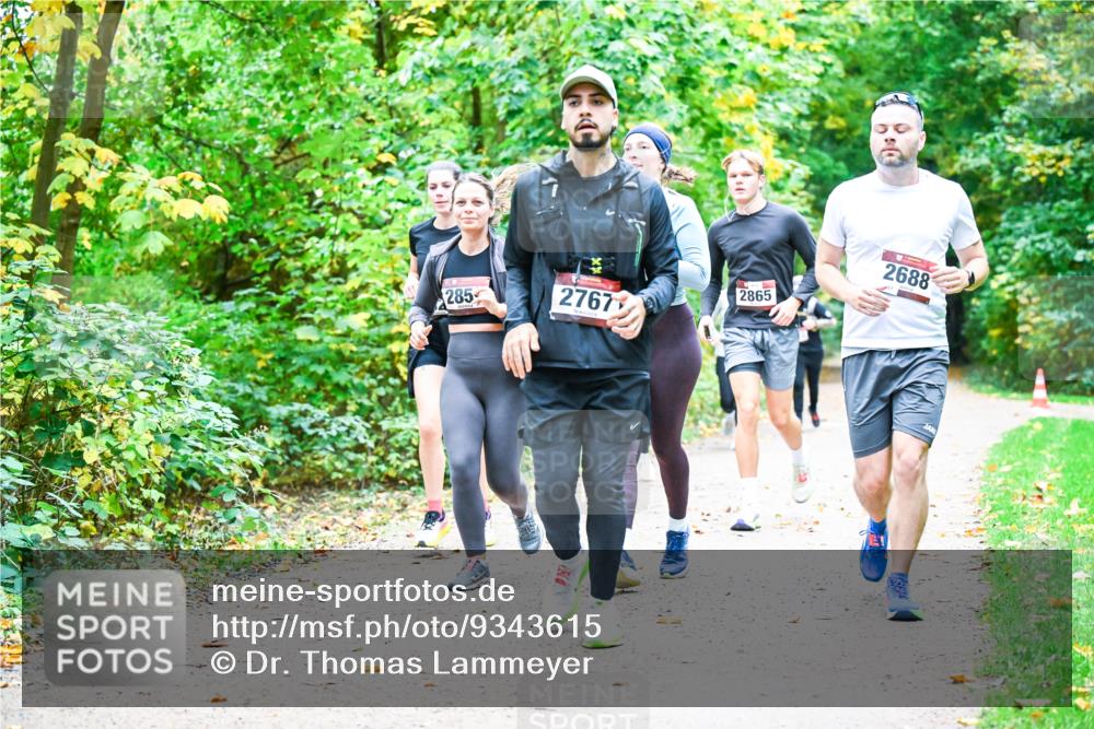 12.10.2025 - Bramfelder Halbmarathon 2025 Dr. Thomas Lammeyer http://msf.ph/oto/9343615 12.10.2025 09:58:58 Laufen 2688, 2865, 285, 2767 meine-sportfotos.de