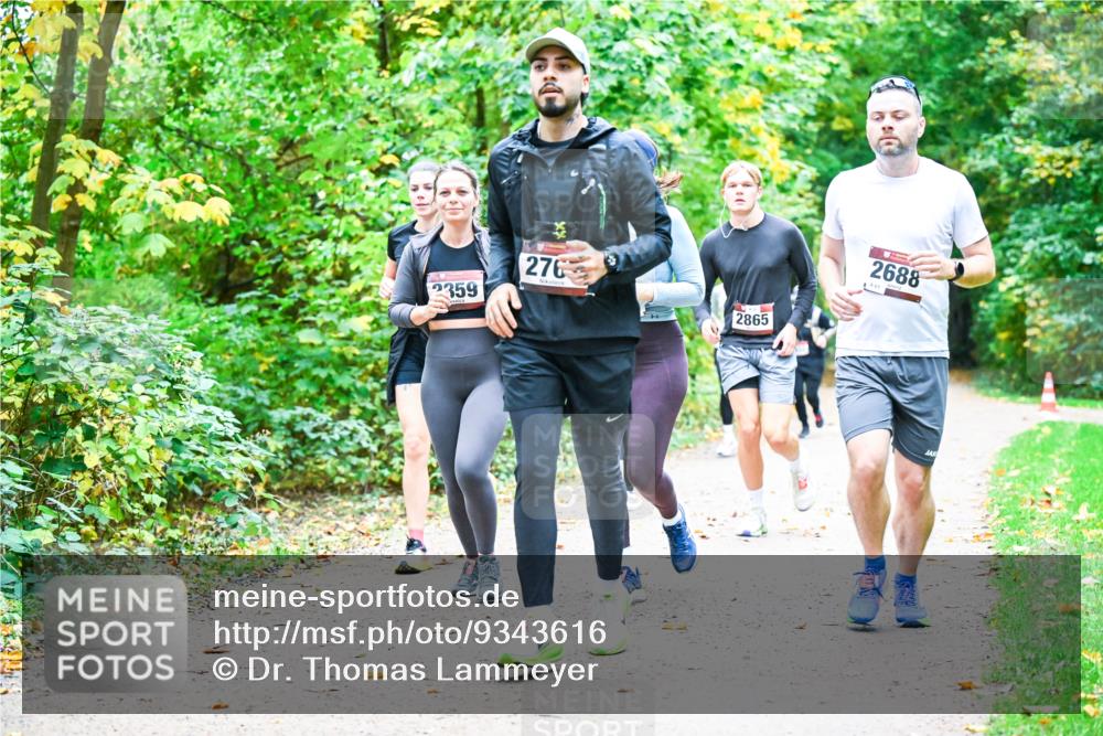 12.10.2025 - Bramfelder Halbmarathon 2025 Dr. Thomas Lammeyer http://msf.ph/oto/9343616 12.10.2025 09:58:58 Laufen 2359, 276, 2865, 2688, 61 meine-sportfotos.de