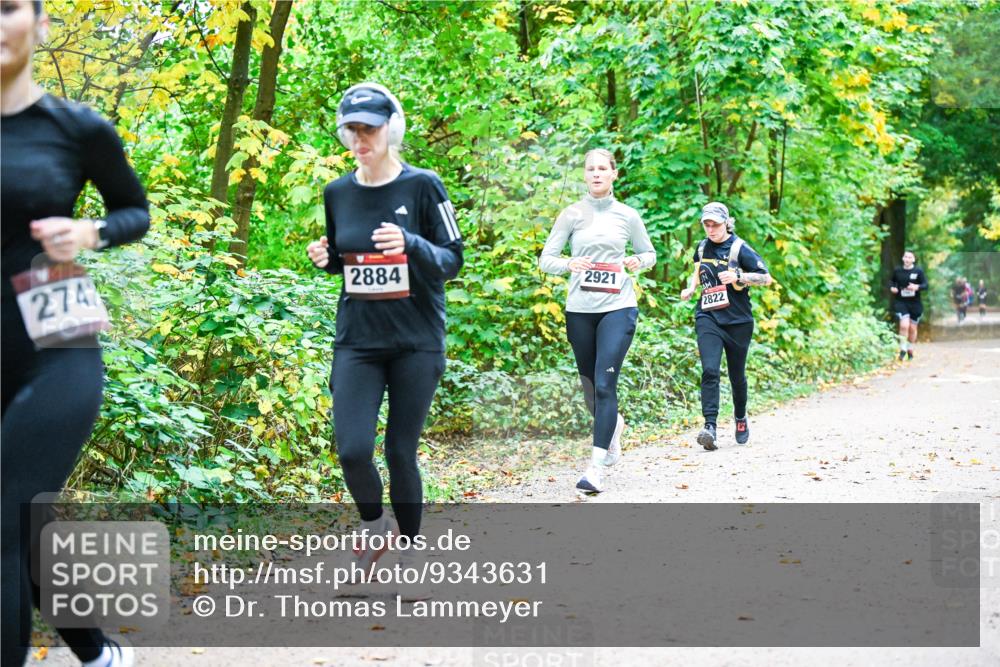 12.10.2025 - Bramfelder Halbmarathon 2025 Dr. Thomas Lammeyer http://msf.ph/oto/9343631 12.10.2025 09:59:02 Laufen 274, 2884, 2921, 2822 meine-sportfotos.de