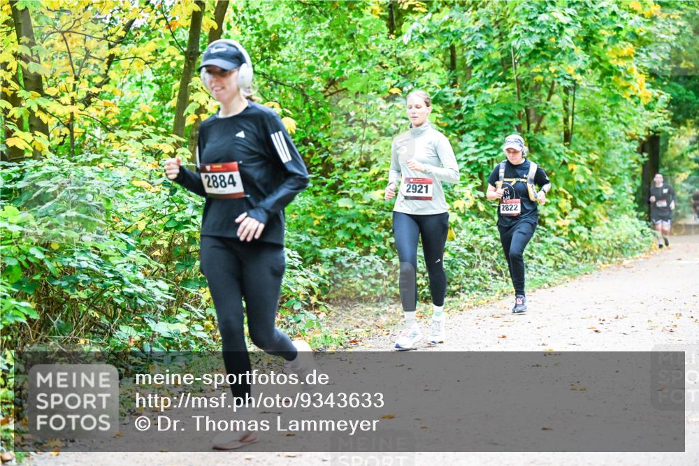 12.10.2025 - Bramfelder Halbmarathon 2025 Dr. Thomas Lammeyer http://msf.ph/oto/9343633 12.10.2025 09:59:02 Laufen 2884, 2921, 2822 meine-sportfotos.de