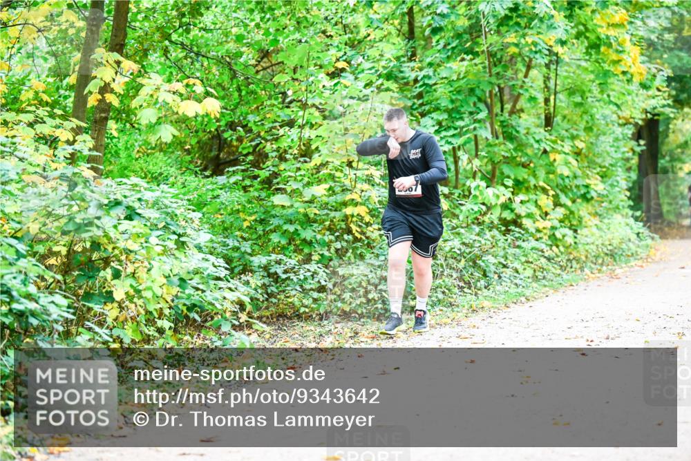 12.10.2025 - Bramfelder Halbmarathon 2025 Dr. Thomas Lammeyer http://msf.ph/oto/9343642 12.10.2025 09:59:10 Laufen  meine-sportfotos.de
