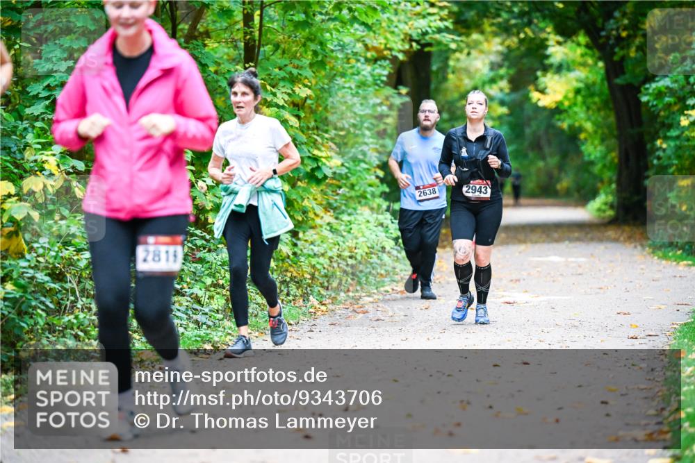 12.10.2025 - Bramfelder Halbmarathon 2025 Dr. Thomas Lammeyer http://msf.ph/oto/9343706 12.10.2025 09:59:31 Laufen 2819, 2638, 2943 meine-sportfotos.de