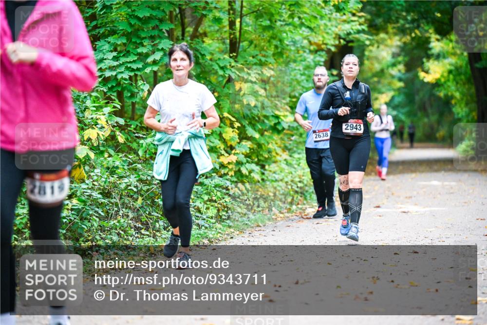 12.10.2025 - Bramfelder Halbmarathon 2025 Dr. Thomas Lammeyer http://msf.ph/oto/9343711 12.10.2025 09:59:32 Laufen 2638, 2943 meine-sportfotos.de