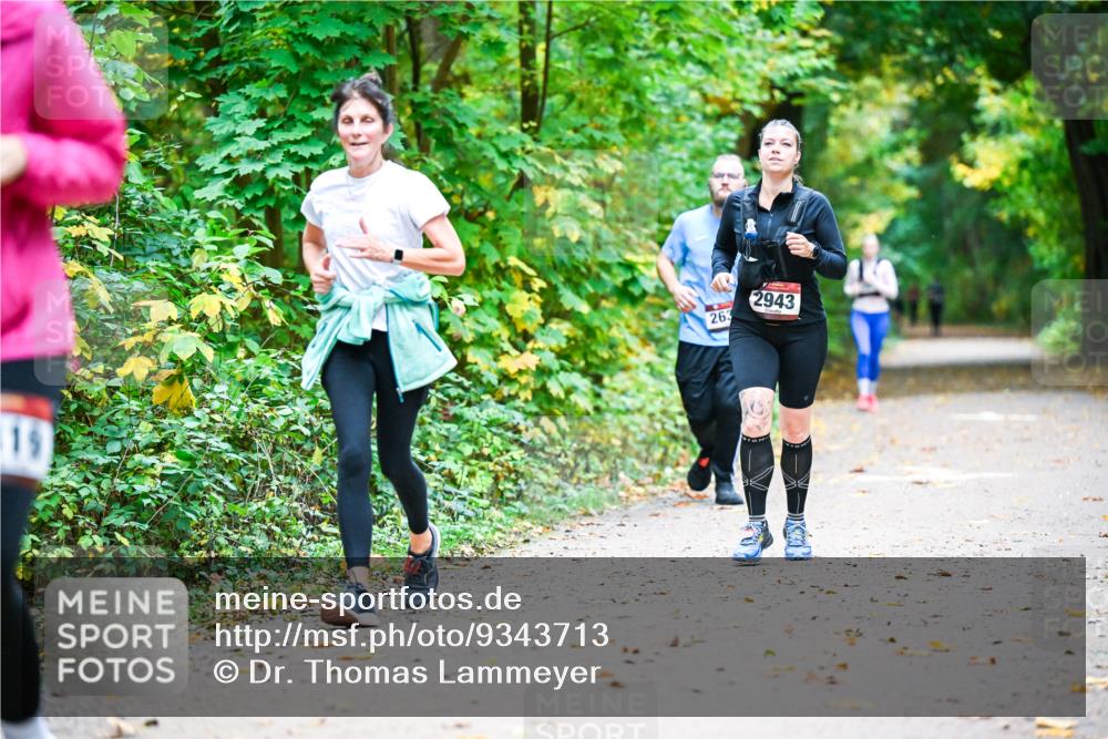 12.10.2025 - Bramfelder Halbmarathon 2025 Dr. Thomas Lammeyer http://msf.ph/oto/9343713 12.10.2025 09:59:33 Laufen 263, 2943 meine-sportfotos.de