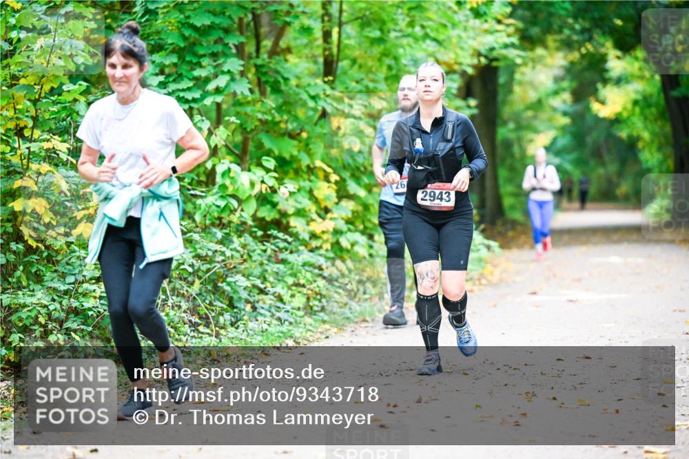 12.10.2025 - Bramfelder Halbmarathon 2025 Dr. Thomas Lammeyer http://msf.ph/oto/9343718 12.10.2025 09:59:34 Laufen 26, 2943 meine-sportfotos.de