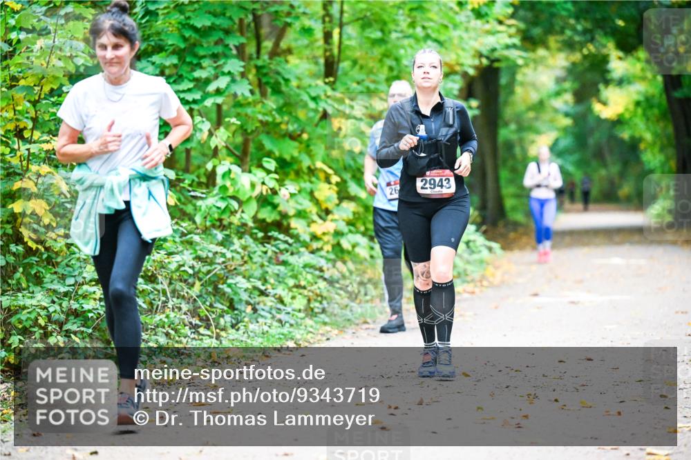 12.10.2025 - Bramfelder Halbmarathon 2025 Dr. Thomas Lammeyer http://msf.ph/oto/9343719 12.10.2025 09:59:34 Laufen 2943, 26 meine-sportfotos.de