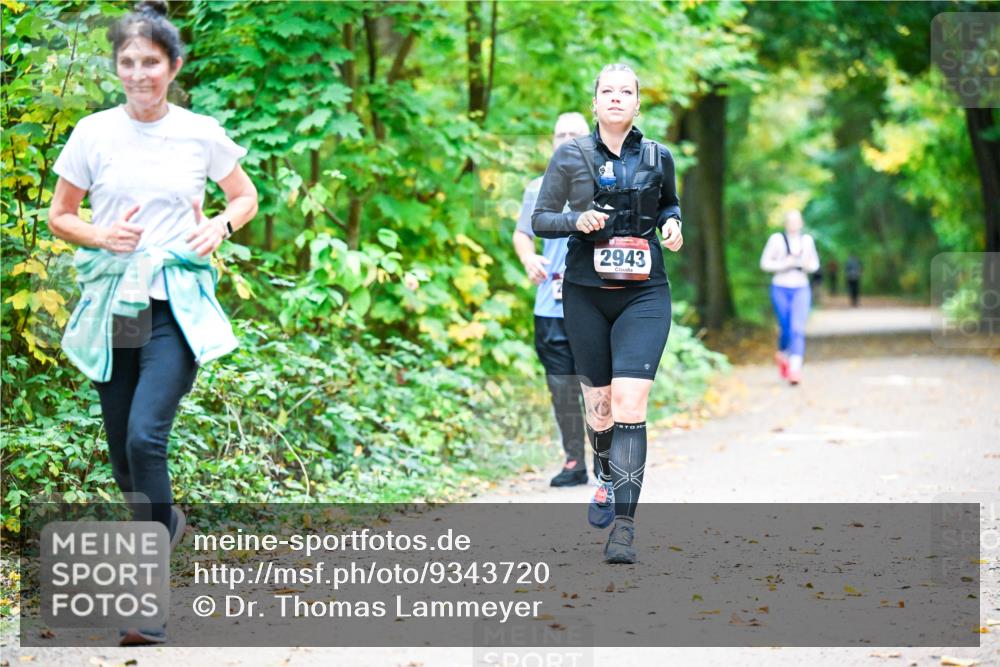 12.10.2025 - Bramfelder Halbmarathon 2025 Dr. Thomas Lammeyer http://msf.ph/oto/9343720 12.10.2025 09:59:34 Laufen 2943 meine-sportfotos.de